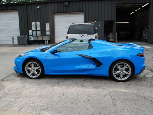 Used 2021 Chevrolet Corvette Stingray Premium Conv w/ 3LT RWD image 4