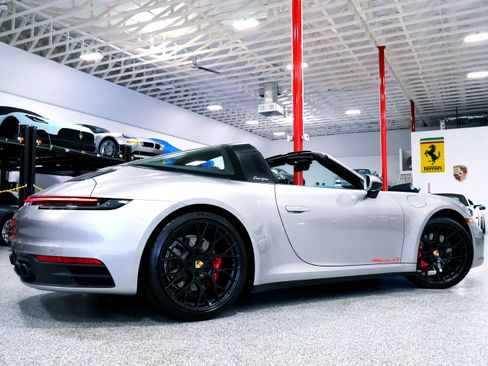 Used 2021 Porsche 911 Targa 4S image 13