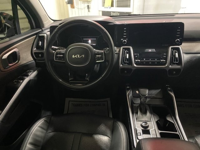 Used 2023 Kia Sorento AWD X-Line EX image 24