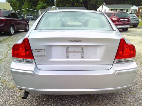 Used 2005 Volvo S60 2.4 FWD image 4