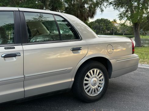 Used 2007 Mercury Grand Marquis LS RWD image 31