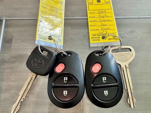 Used 2008 Toyota Sienna XLE Limited image 18