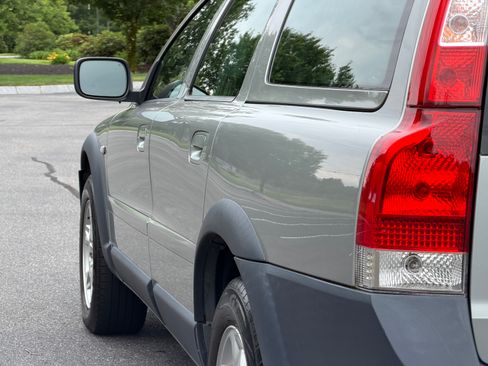 Used 2005 Volvo XC70 UNAVAIL AWD/4WD image 17