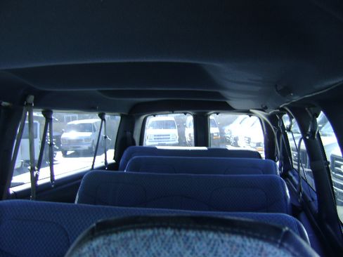 Used 1998 GMC Savana 3500 image 12