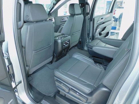 Used 2025 GMC Yukon XL 2WD Denali image 19