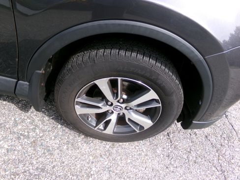 Used 2016 Toyota RAV4 XLE image 4