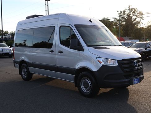 Used 2019 Mercedes-Benz Sprinter 2500 image 8
