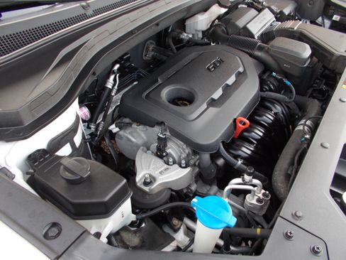 Used 2020 Hyundai Santa Fe SE image 12