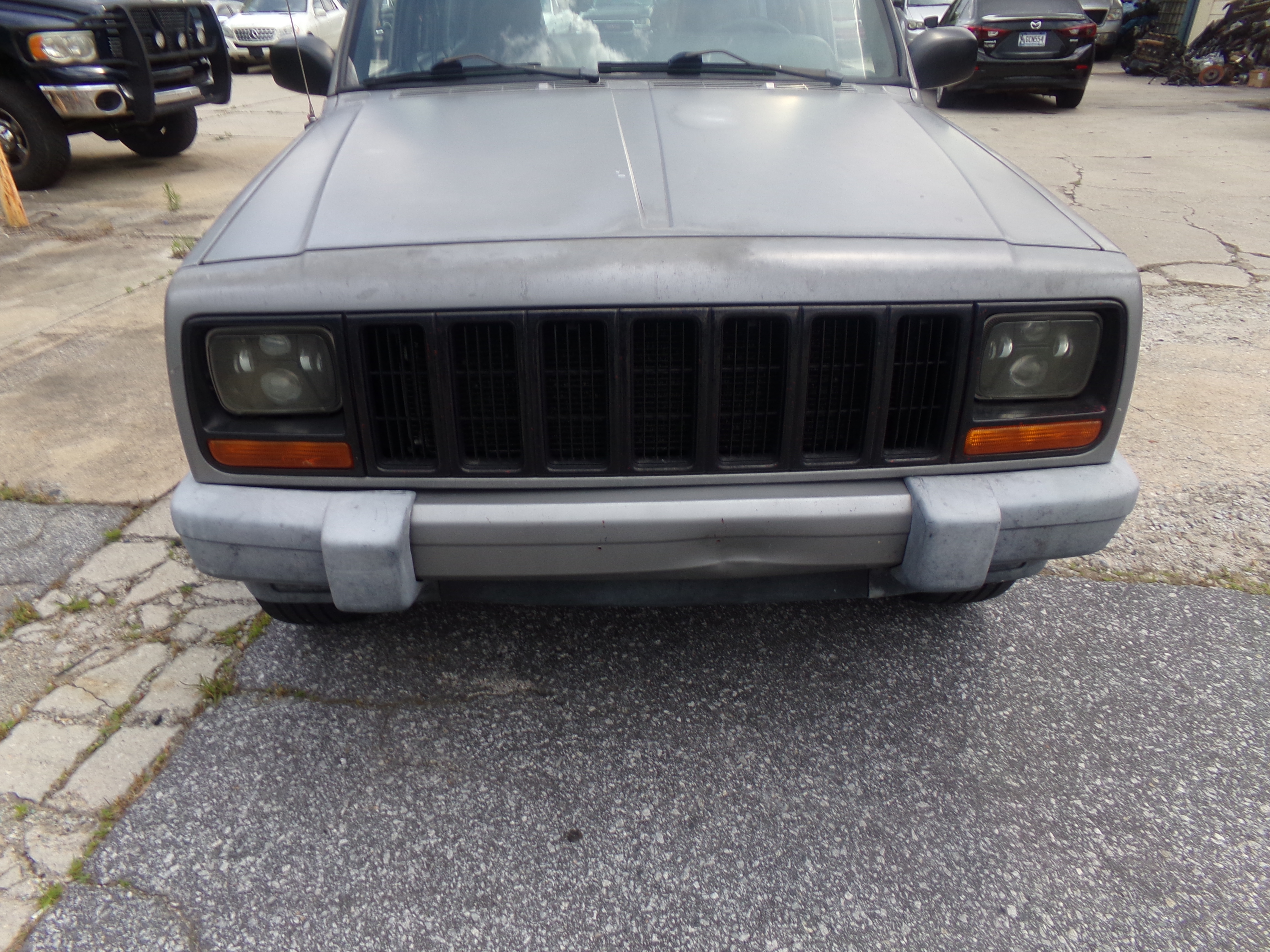 Used 2000 Jeep Cherokee Sport AWD/4WD image 7