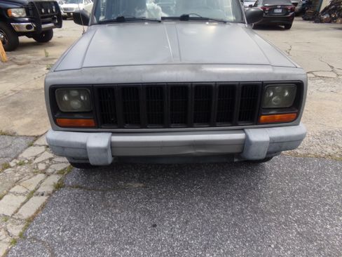 Used 2000 Jeep Cherokee Sport image 7