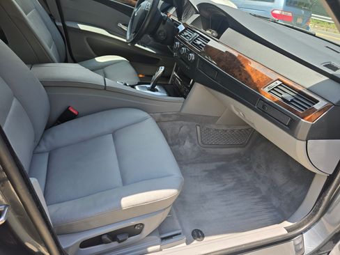Used 2010 BMW 535i xDrive Sedan AWD/4WD image 15