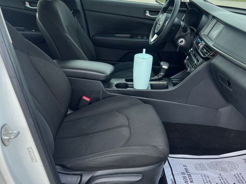 Used 2018 Kia Optima LX FWD image 16
