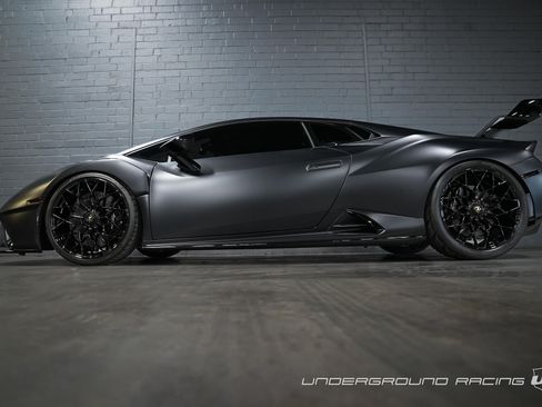 Used 2022 Lamborghini Huracan STO image 5