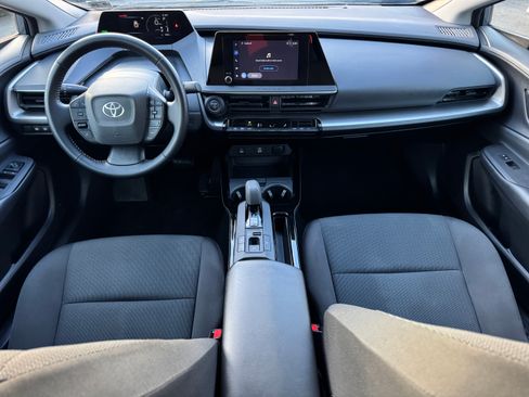 Used 2024 Toyota Prius LE image 10