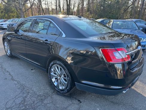 Used 2011 Ford Taurus Limited image 2