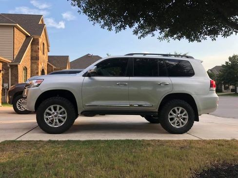 Used 2019 Toyota Land Cruiser AWD/4WD image 1