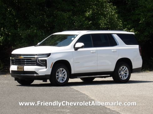 Used 2025 Chevrolet Tahoe 4WD LT image 1