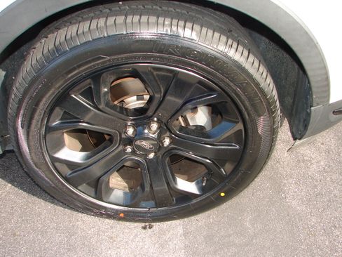 Used 2019 Ford Explorer Sport image 10