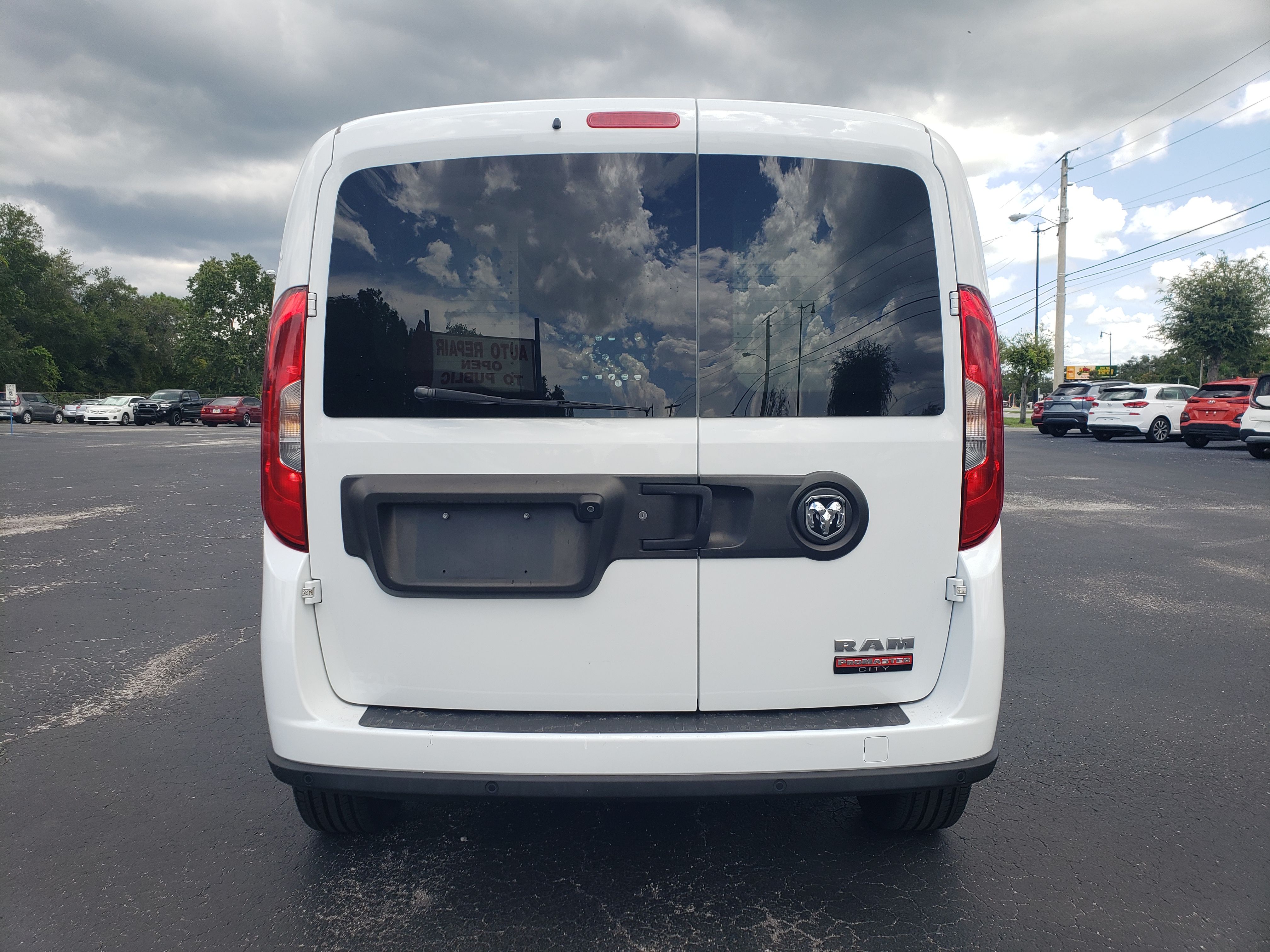 Used 2020 RAM ProMaster City Tradesman SLT FWD image 4