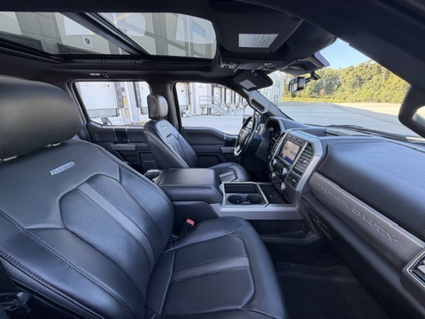 Used 2021 Ford F450 4x4 Crew Cab Platinum image 3