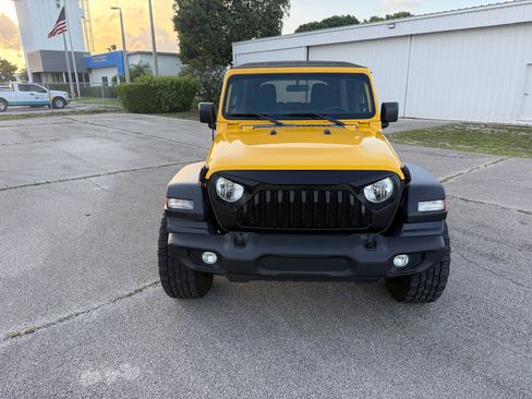 Used 2019 Jeep Wrangler 4WD Unlimited Sport image 78