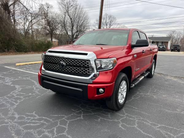 Used 2018 Toyota Tundra SR5 AWD/4WD image 3