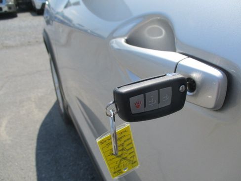 Used 2017 Nissan Rogue Sport S image 14