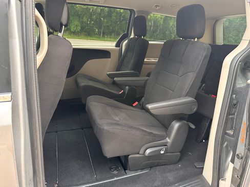 Used 2013 Dodge Grand Caravan SE Minivan 4D FWD image 26
