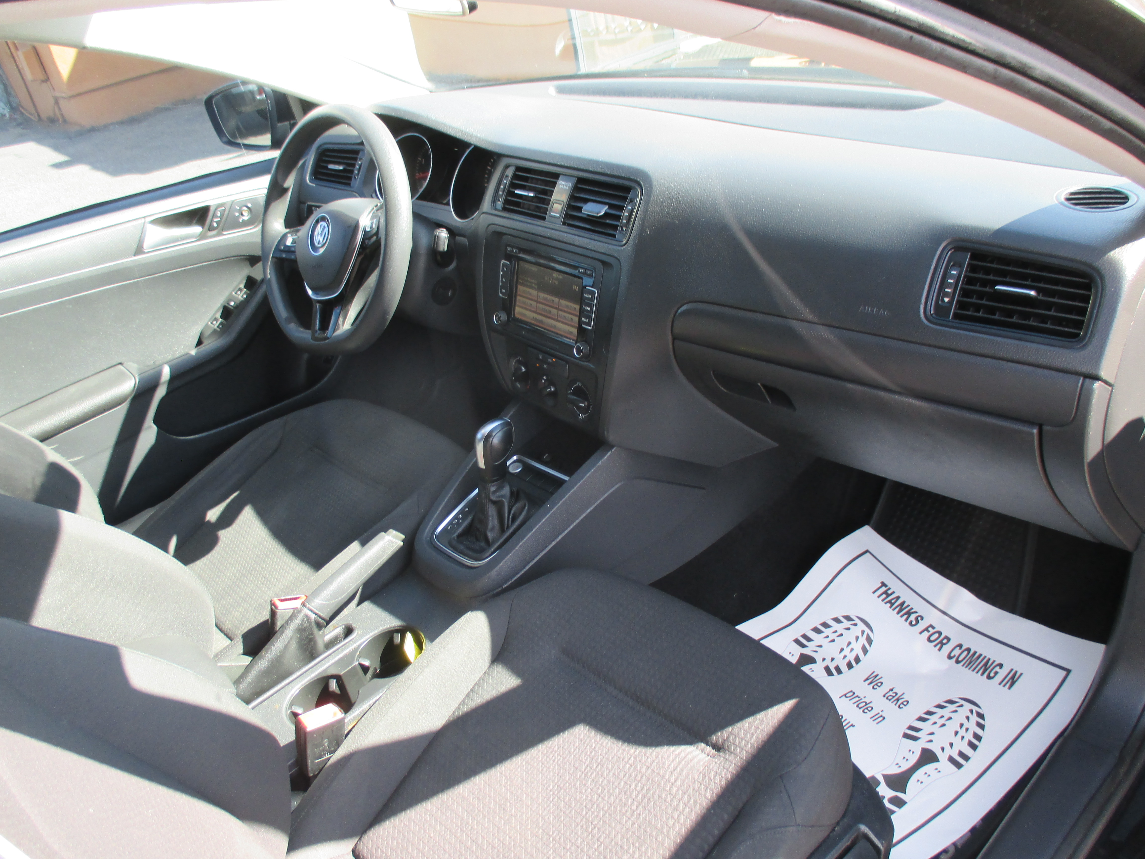 Used 2015 Volkswagen Jetta SE Sedan 4D FWD image 4
