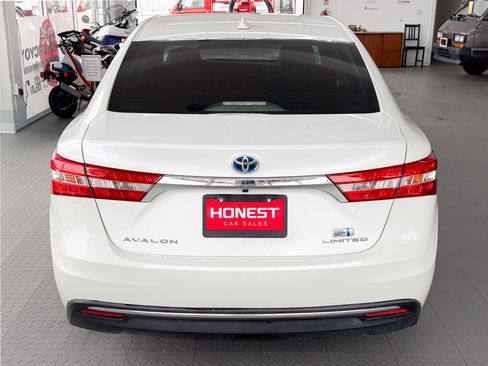 Used 2015 Toyota Avalon image 5