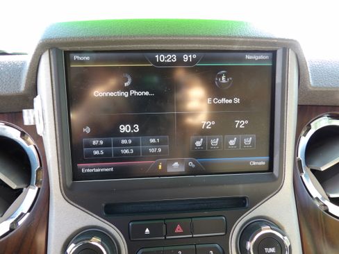 Used 2015 Ford F250 FX4 image 11