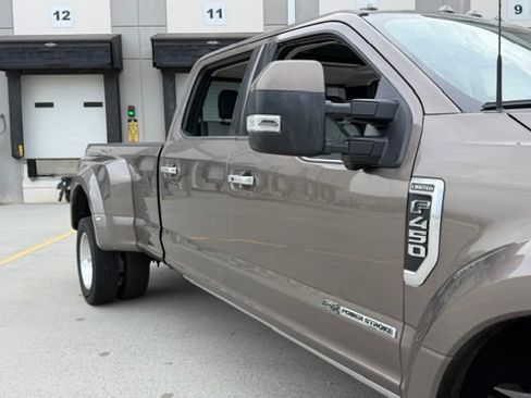 Used 2022 Ford F450 4x4 Crew Cab Super Duty image 3