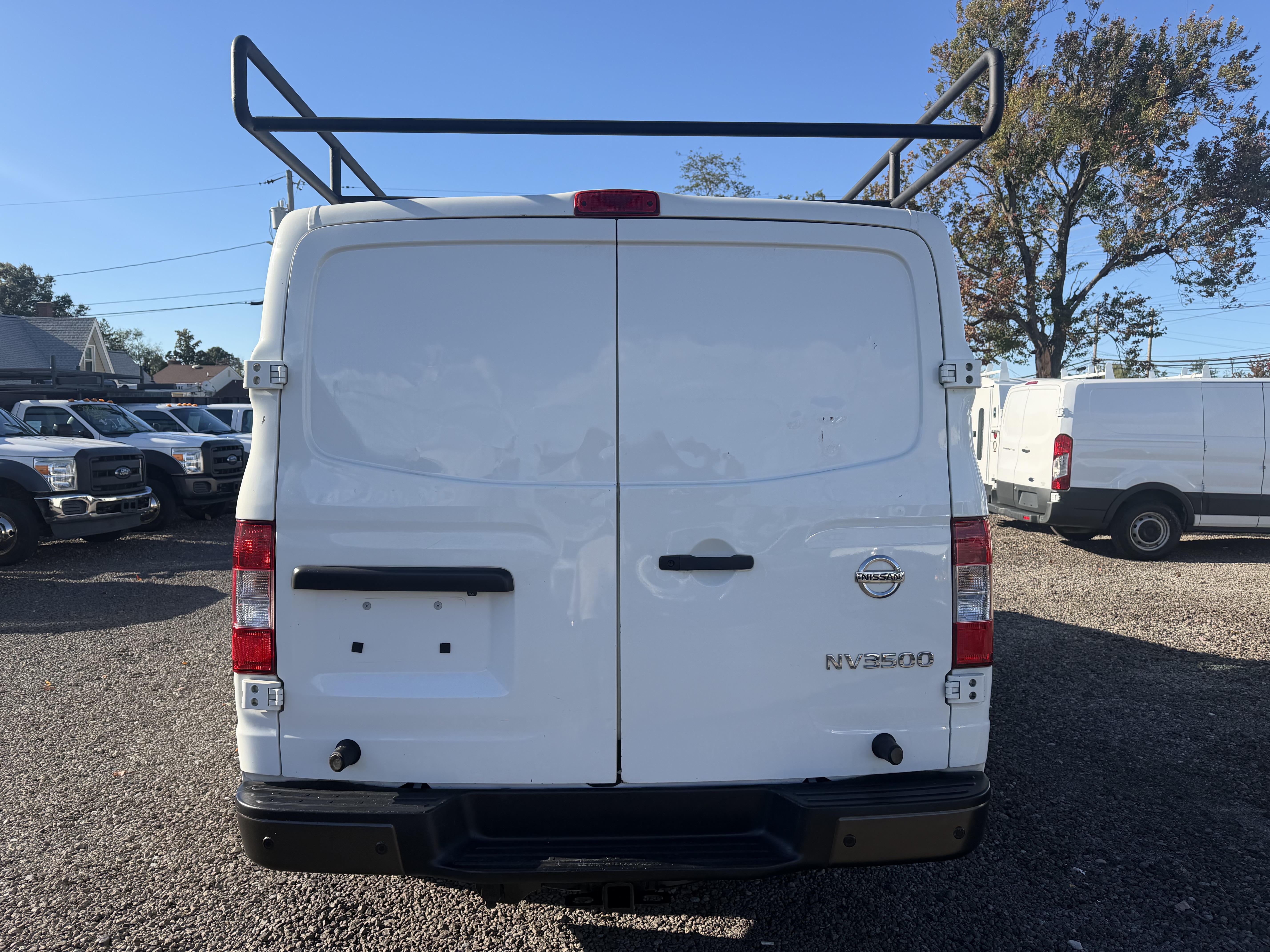 Used 2018 Nissan NV 3500 SV RWD image 4