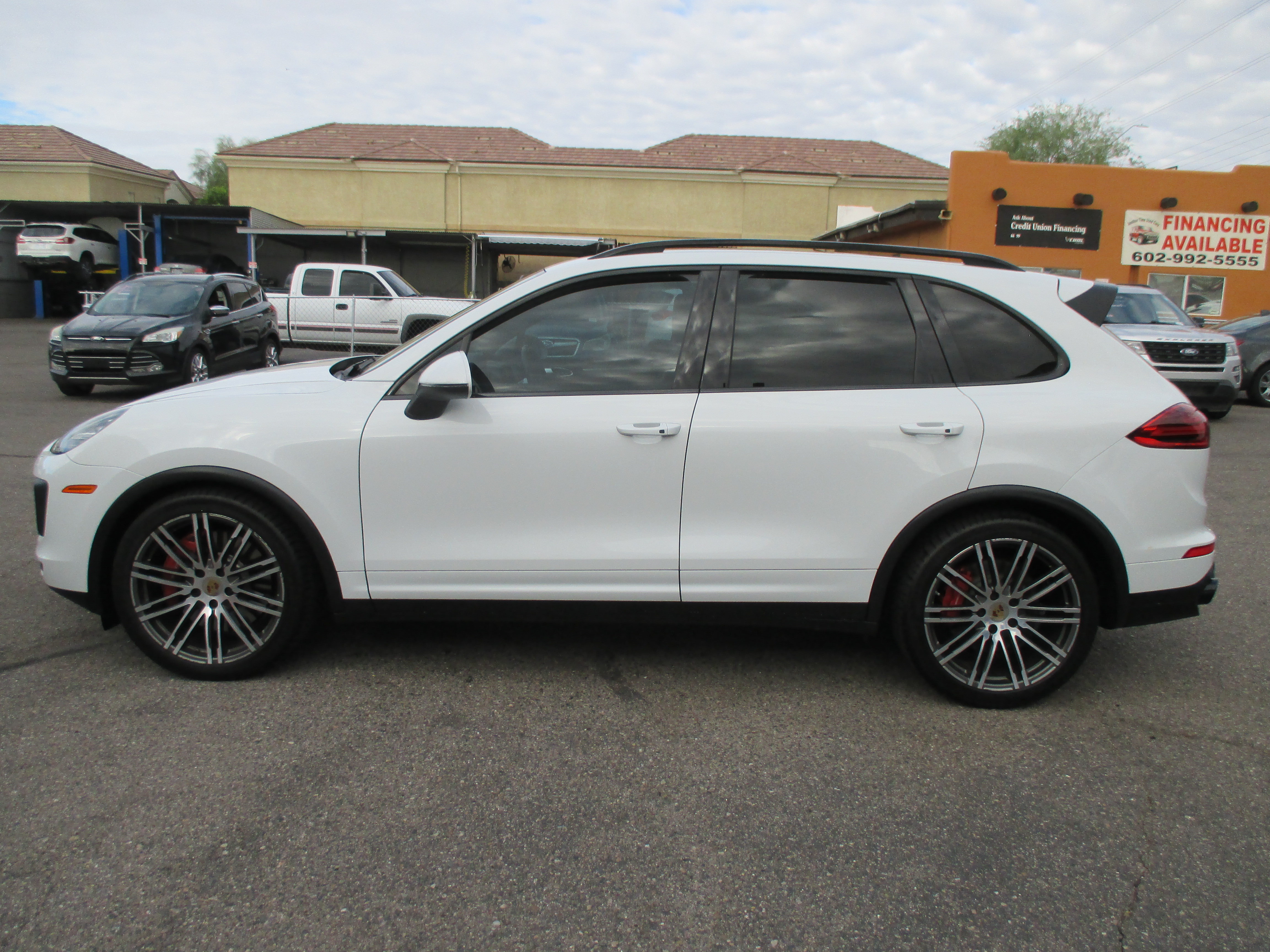Used 2017 Porsche Cayenne Turbo Sport Utility 4D AWD/4WD image 1