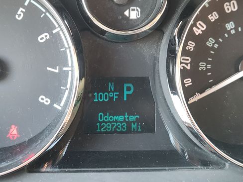 Used 2012 Chevrolet Captiva Sport FWD LT w/ 1LT image 16