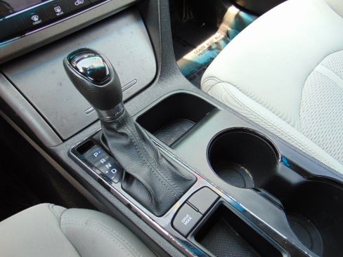 Used 2016 Hyundai Sonata SE image 19