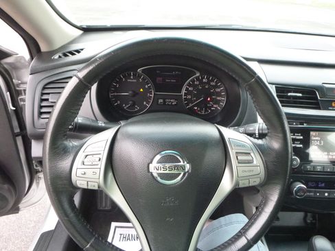 Used 2015 Nissan Altima 2.5 SV image 27