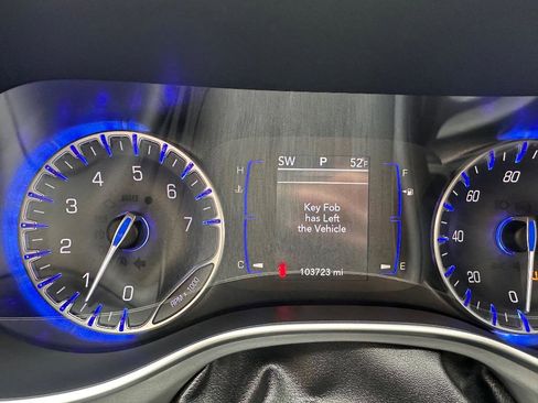 Used 2019 Chrysler Pacifica Touring Plus image 11