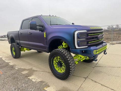 Used 2025 Ford F350 Platinum image 5