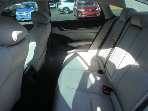 Used 2018 Honda Accord LX Special Edition image 8
