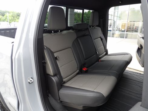 Used 2025 Chevrolet Silverado 1500 4x4 Crew Cab ZR2 image 27