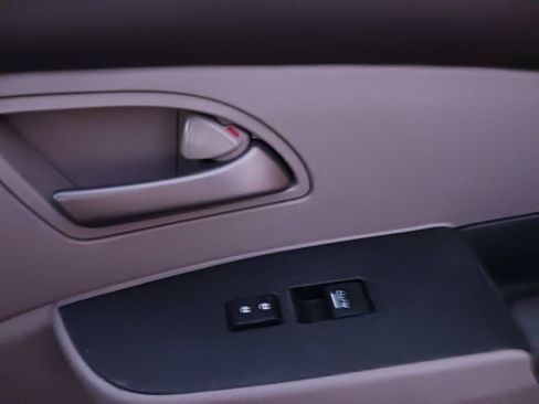 Used 2012 Honda Odyssey EX image 21