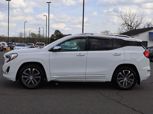 Used 2019 GMC Terrain Denali image 3