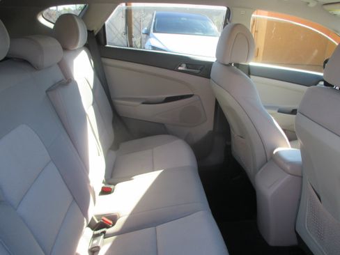 Used 2018 Hyundai Tucson SEL image 13