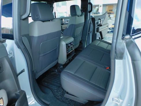 Used 2025 GMC Hummer EV 3X image 24