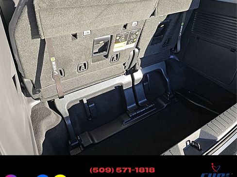 Used 2022 Toyota Sienna XSE image 25