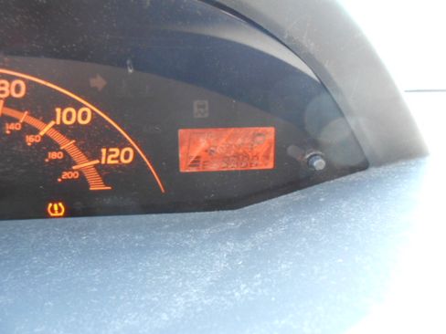 Used 2010 Toyota Yaris 2-Door Hatchback FWD image 13