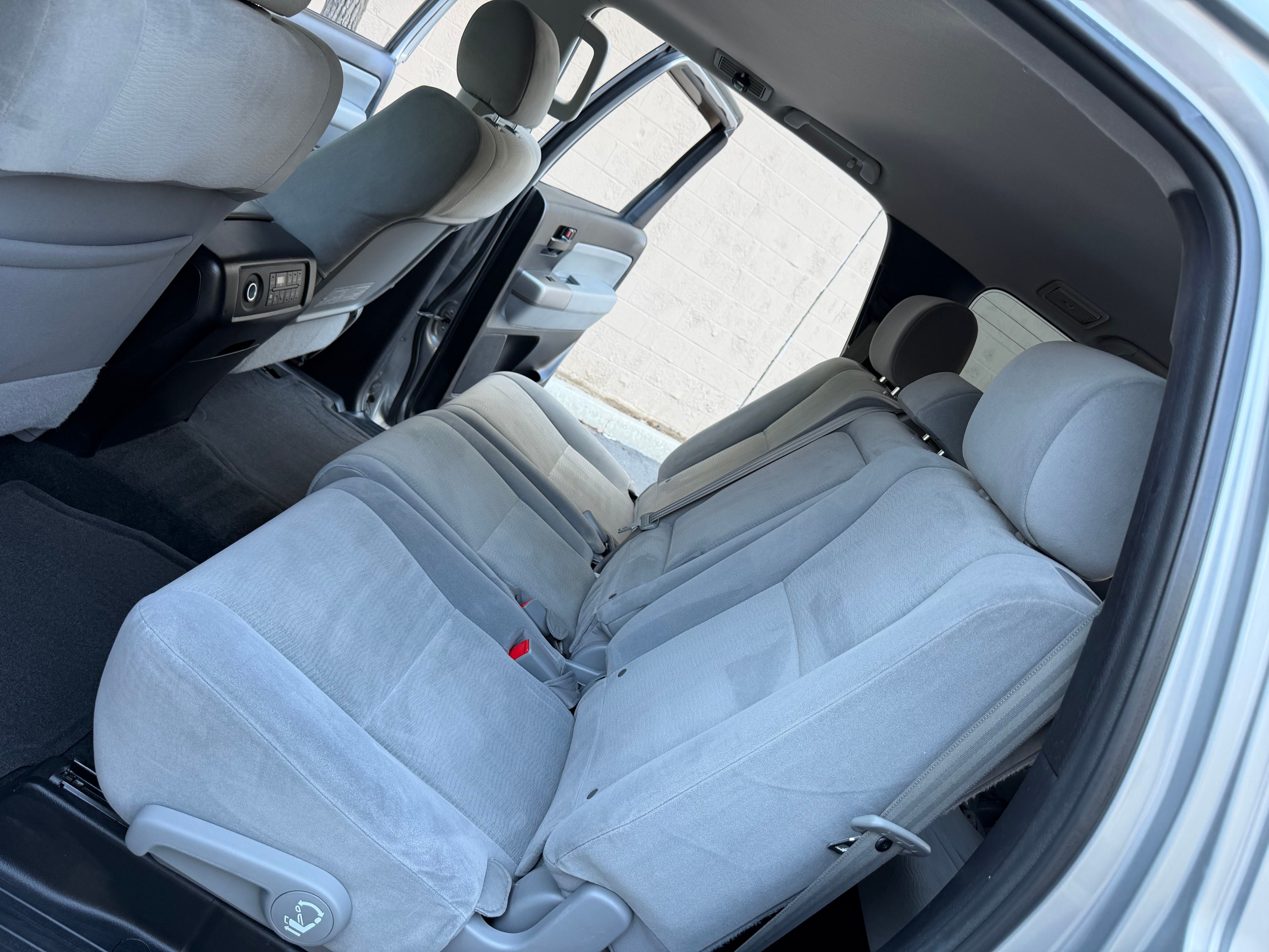 Used 2014 Toyota Sequoia 4WD SR5 image 23