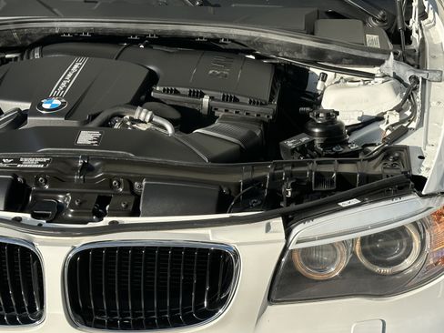 Used 2013 BMW 135is image 21
