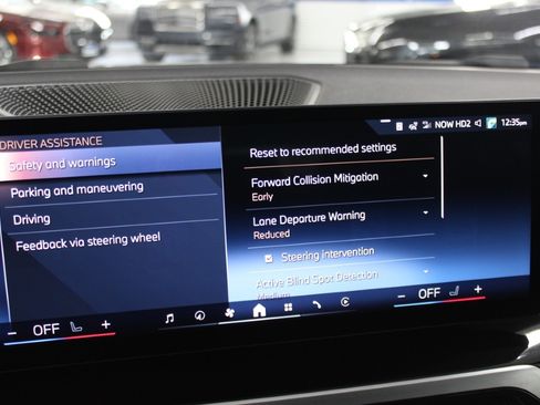 Used 2024 BMW i4 eDrive40 image 25